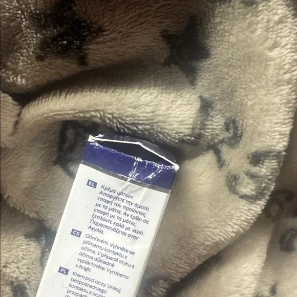 ELEMIS Peptide4 Eye Cream - White and Blue Packaging - Picture 6 of 7